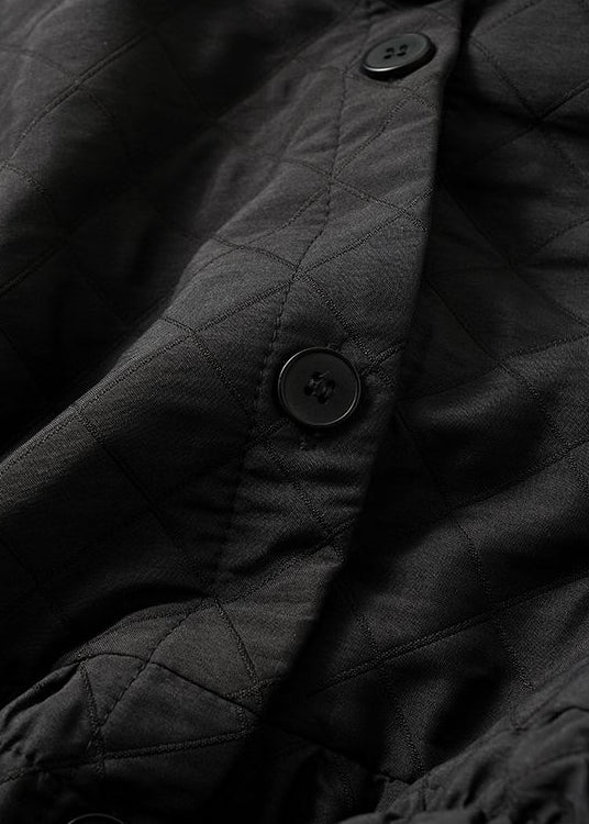 Well Tailored Coat with a Graceful Silhouette