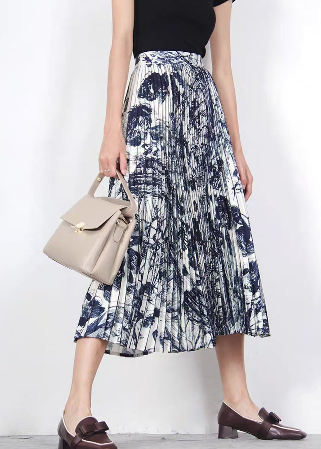 Beautifully Finished Garment in a Timeless Design