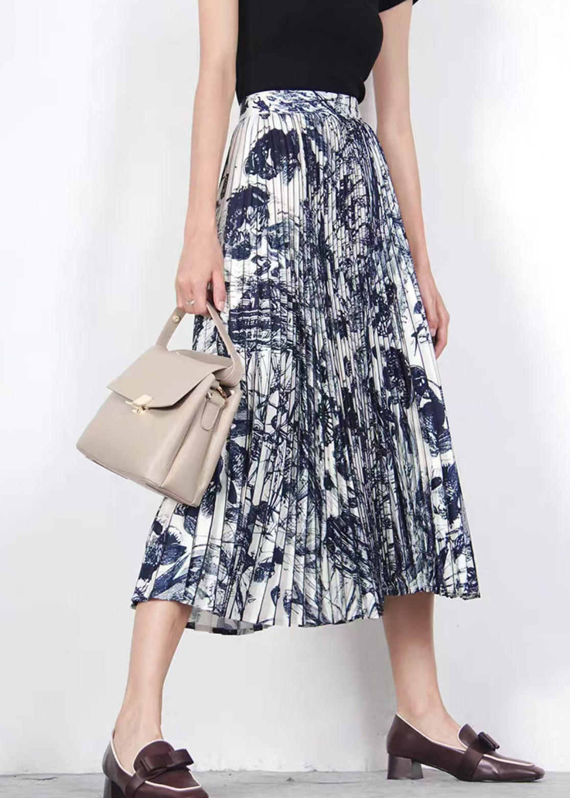 Beautifully Finished Garment in a Timeless Design
