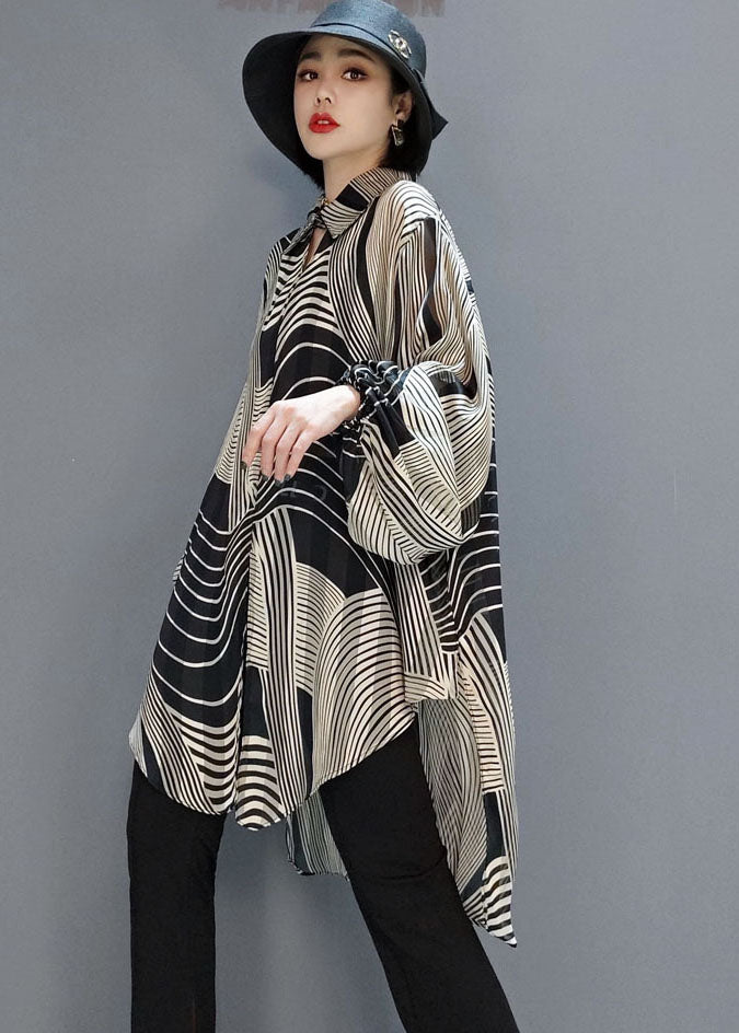 Classic Vintage Blouse with a Flattering Fit