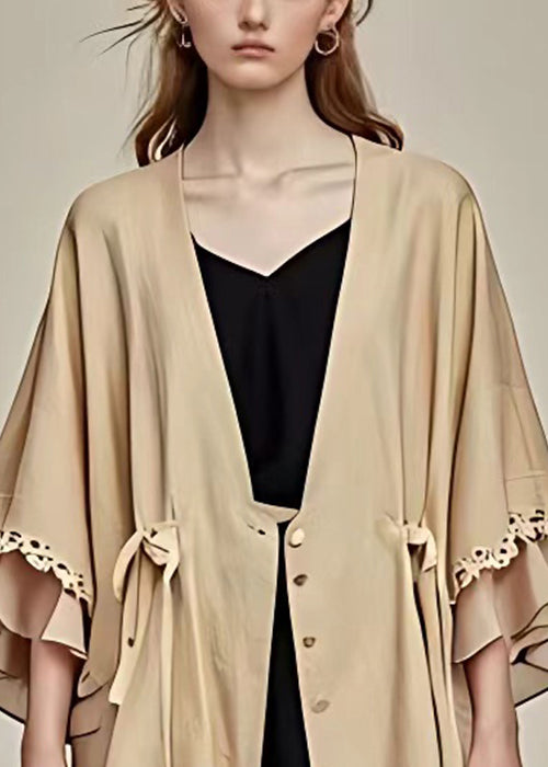 Well Tailored Coat with a Graceful Silhouette