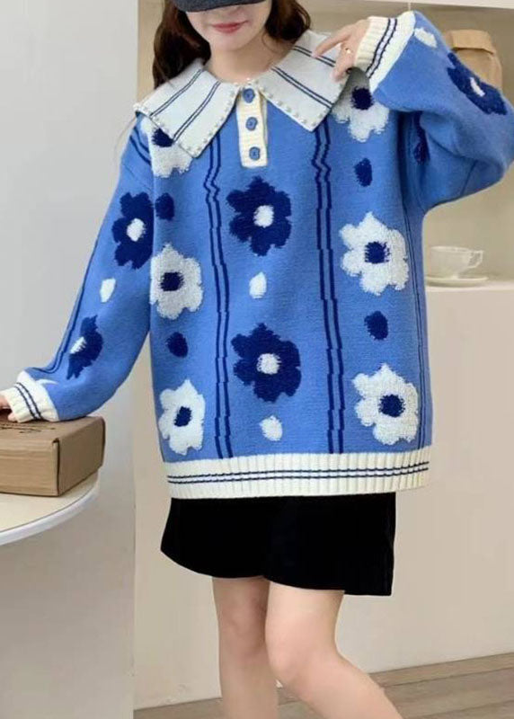 Classic Vintage Sweater with a Flattering Fit