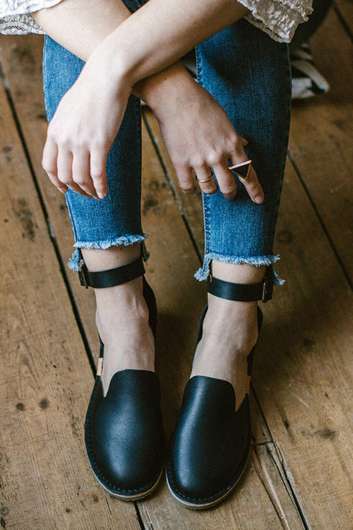 Graceful Orthopedic Flats for Modern Look