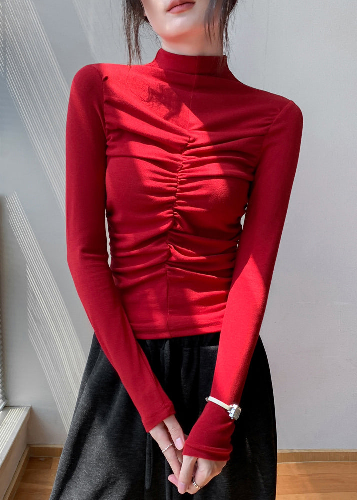 Well Tailored Top with a Graceful Silhouette