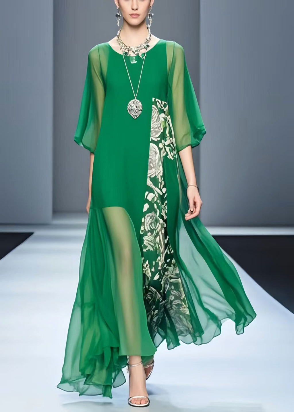 Beautifully Crafted Dress in a Classic Style