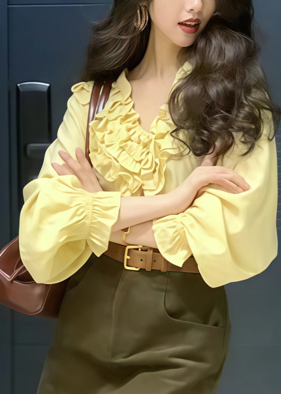 Classic Vintage Blouse with a Flattering Fit