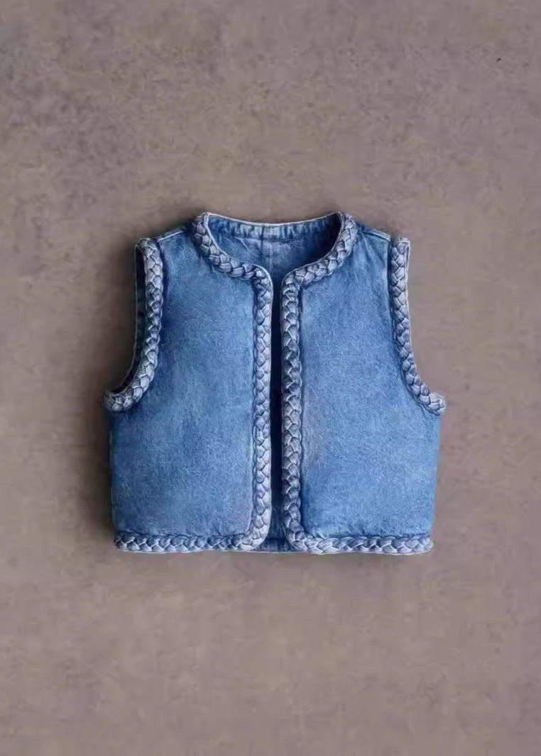 Gracefully Styled Garment for Any Occasion