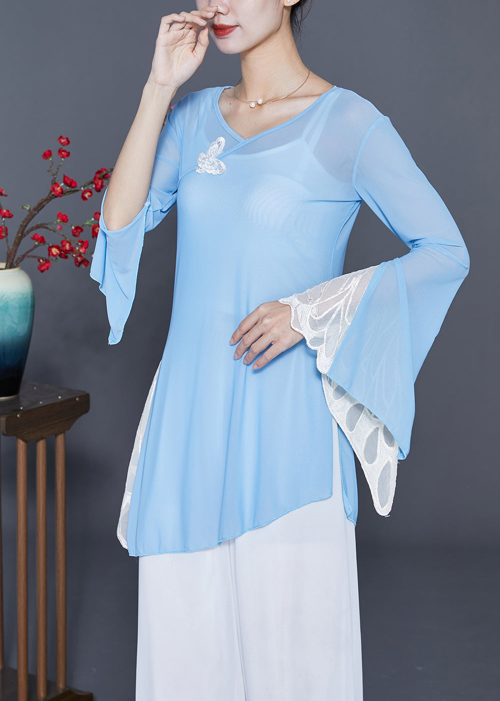 Beautifully Crafted Top in a Classic Style