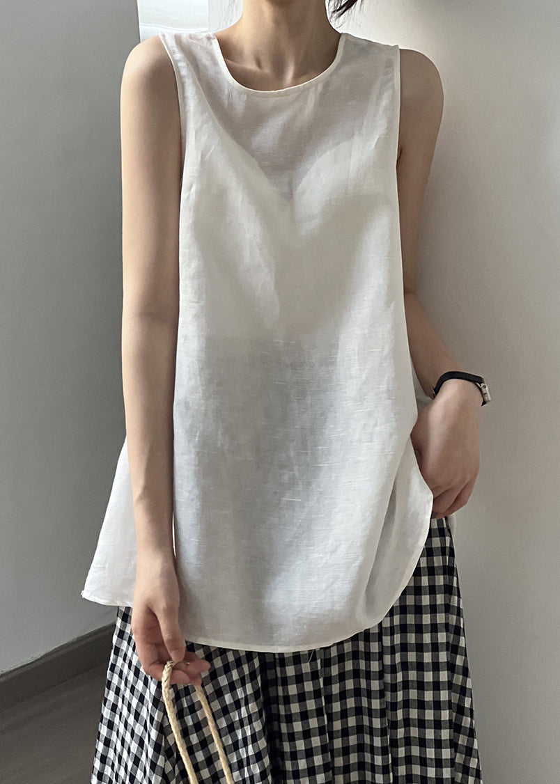 Well Tailored Top with a Graceful Silhouette