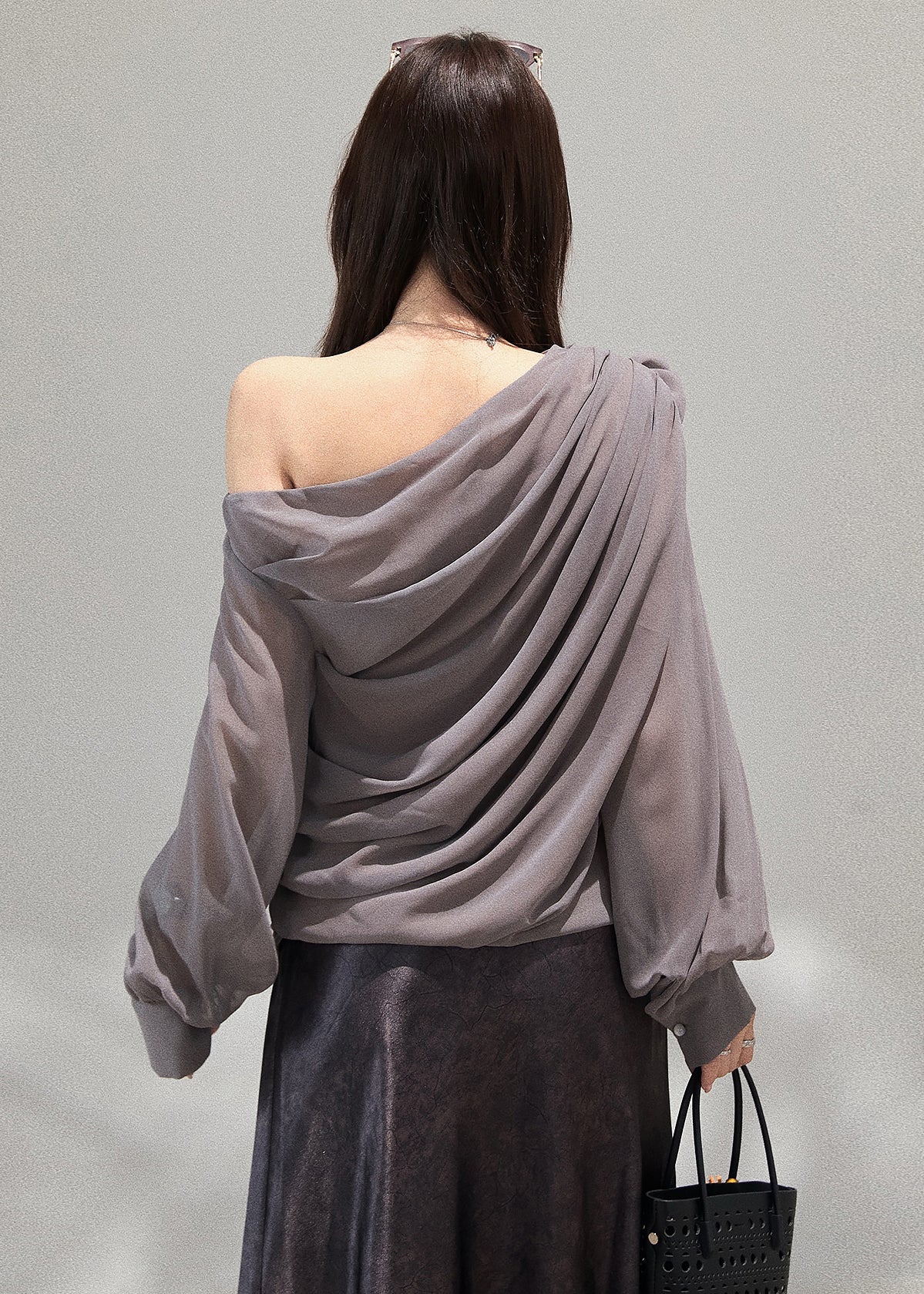 Beautifully Finished Top in a Timeless Design