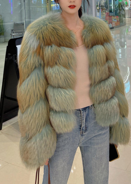 Well Tailored Coat with a Graceful Silhouette