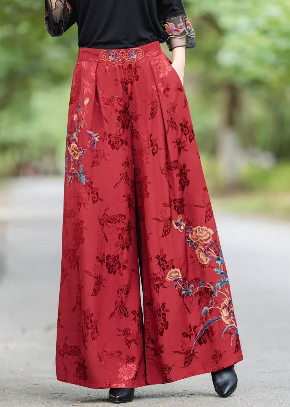 Gracefully Styled Pants for Any Occasion
