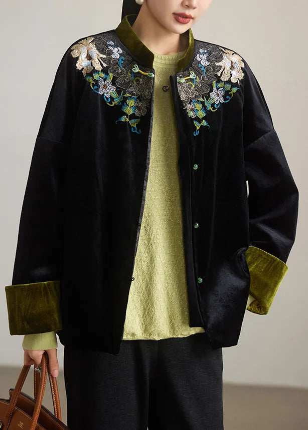 Beautifully Finished Coat in a Timeless Design