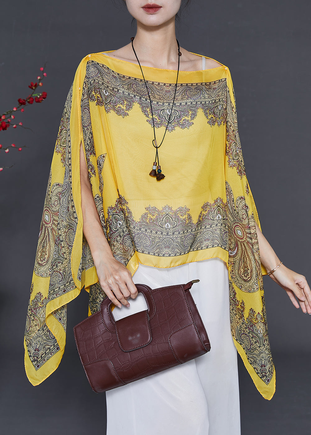 Beautifully Finished Top in a Timeless Design