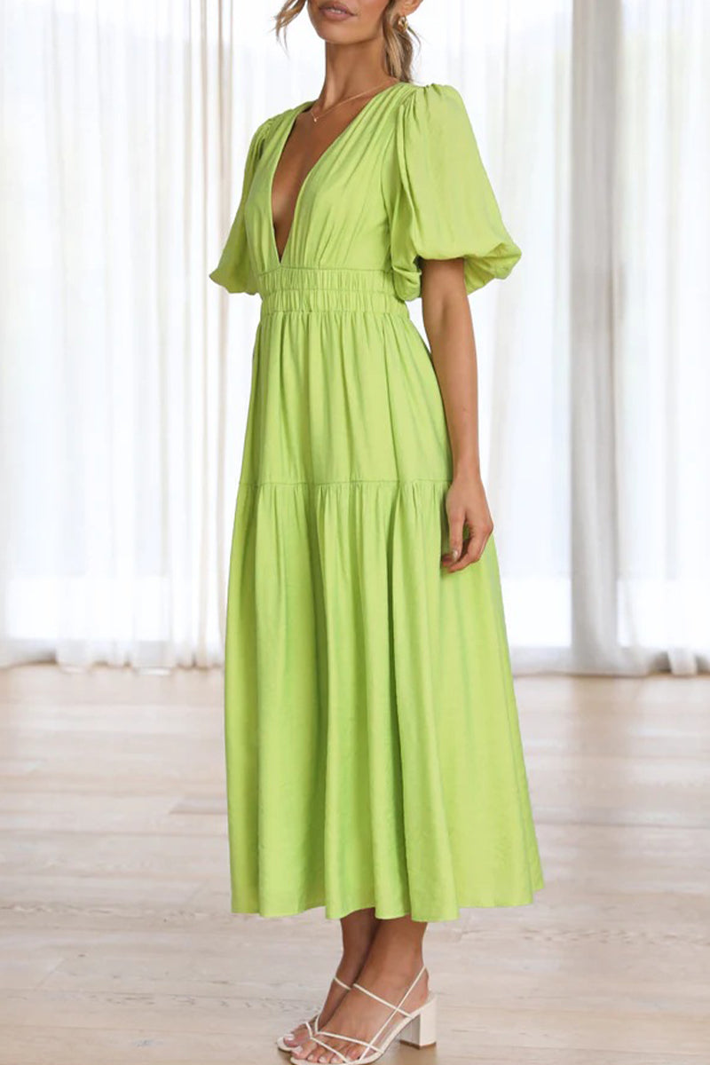 Effortlessly Elegant Dress with a Timeless Design