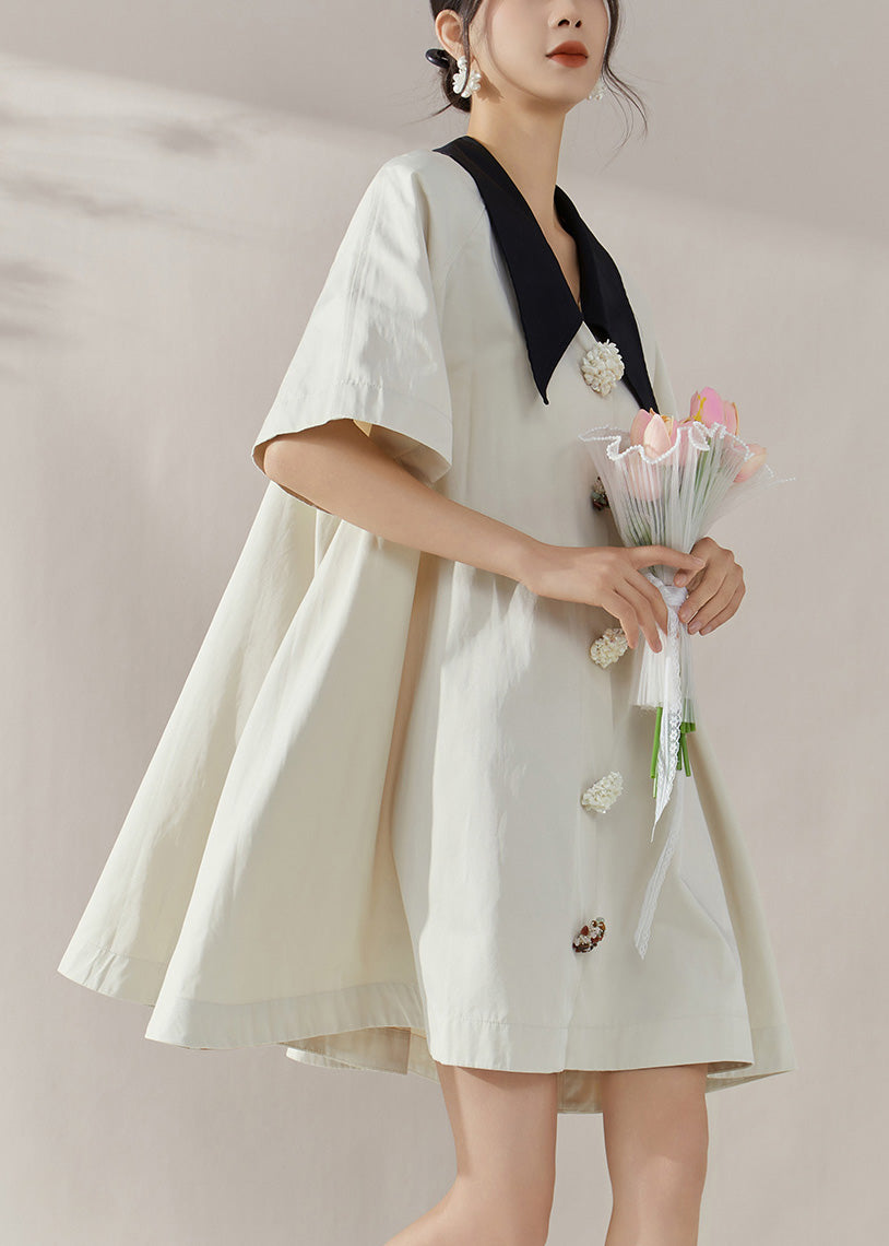 Effortlessly Elegant Dress with a Timeless Design