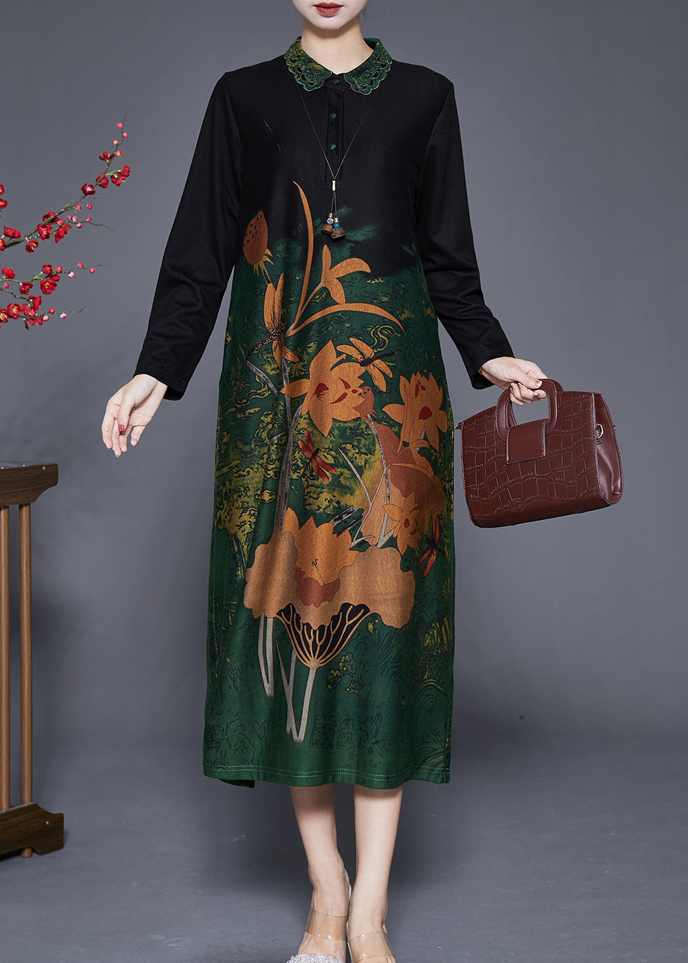 Sophisticated Dress with a Clean Classic Look