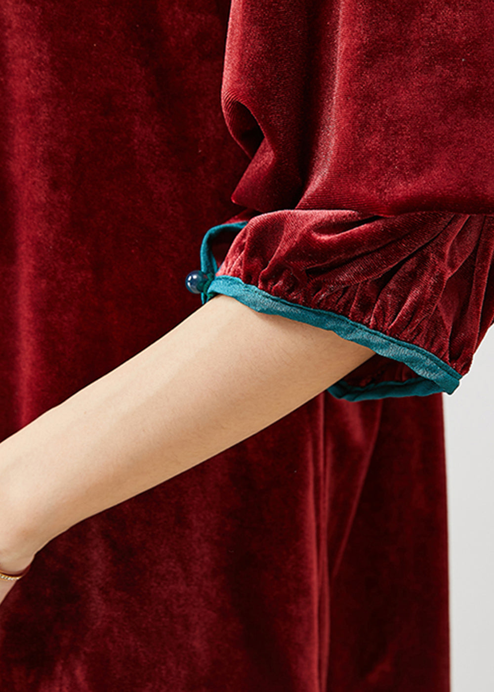 Classic Vintage Blouse with a Flattering Fit