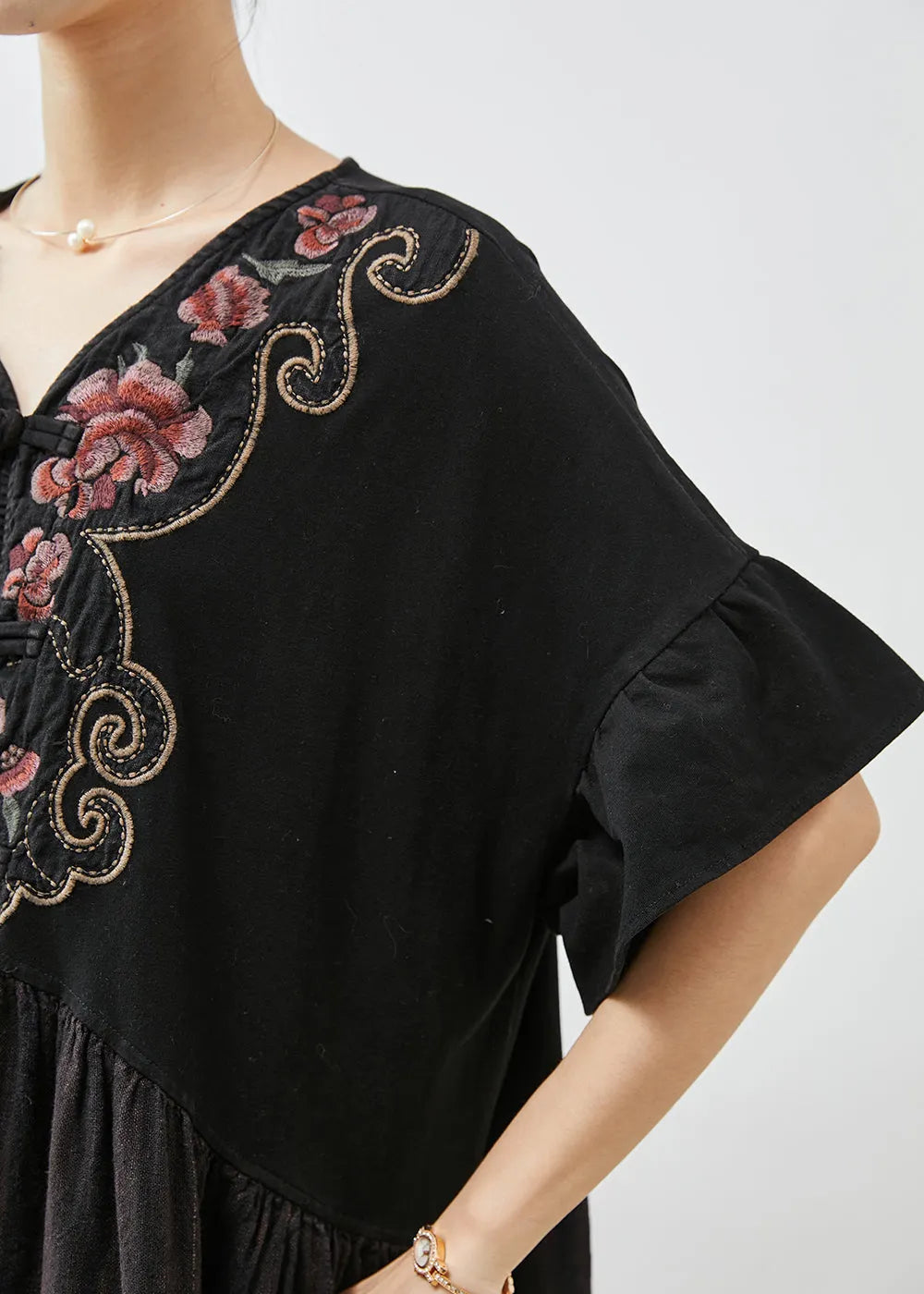Beautifully Crafted Dress in a Classic Style