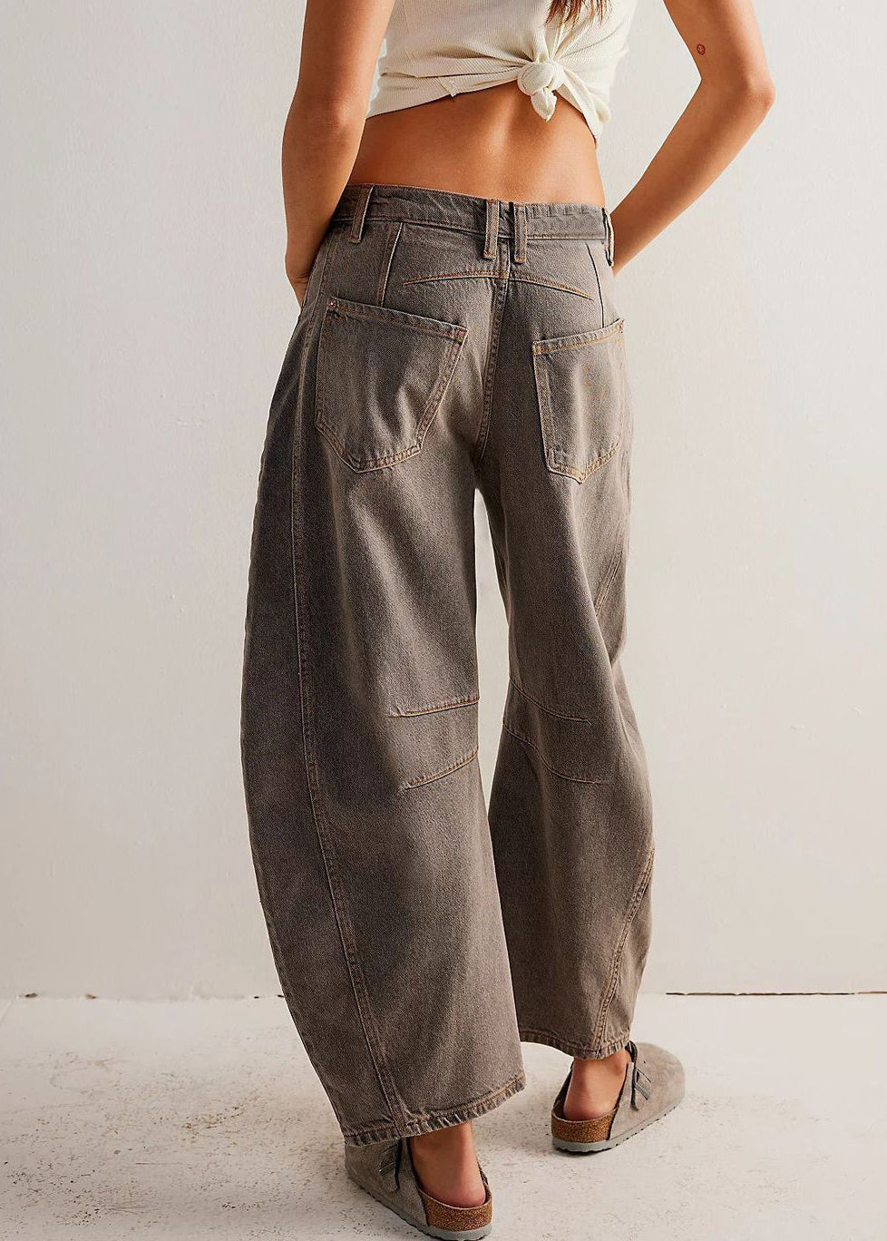Sophisticated Pants with a Clean Classic Look