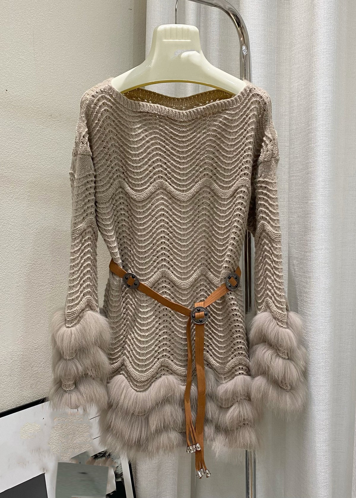 Classic Vintage Sweater with a Flattering Fit
