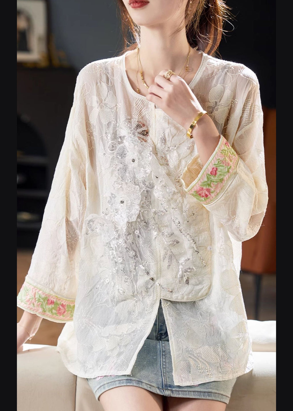 Classic Vintage & Enduringly Stylish Blouse