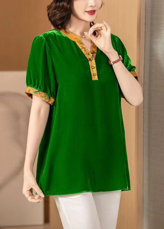Well Tailored Blouse with a Graceful Silhouette