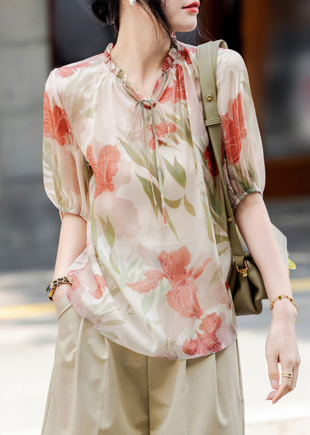 Well Tailored Top with a Graceful Silhouette