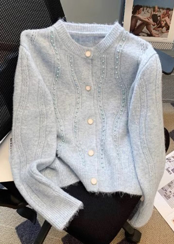 Well Tailored Cardigan with a Graceful Silhouette
