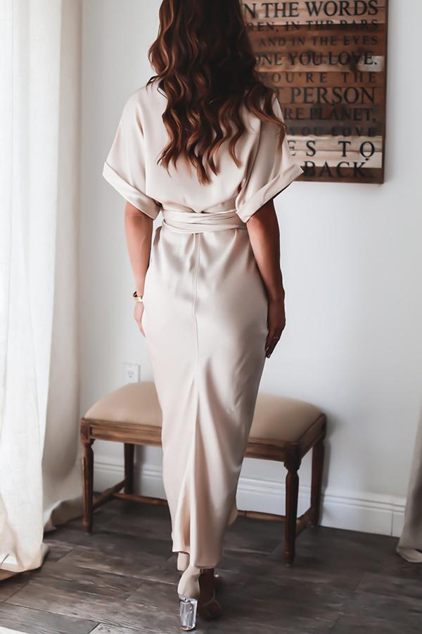 Beautifully Finished Dress in a Timeless Design
