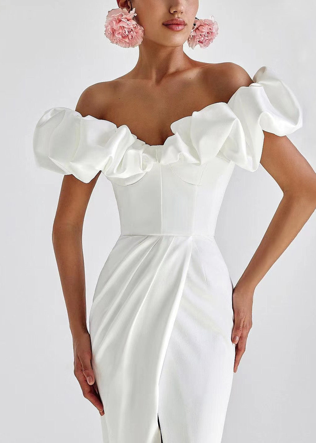 Beautifully Crafted Dress in a Classic Style