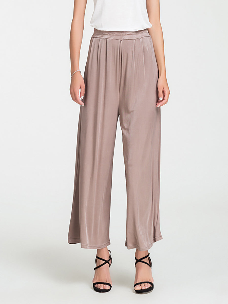 Gracefully Styled Pants for Any Occasion