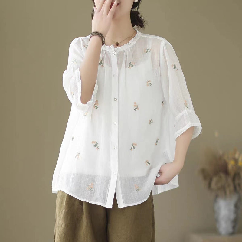 Beautifully Crafted Blouse in a Classic Style
