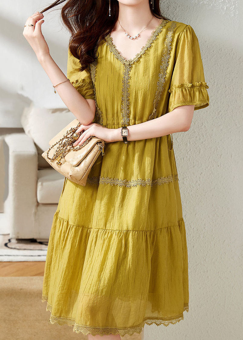 Effortlessly Elegant Dress with a Timeless Design
