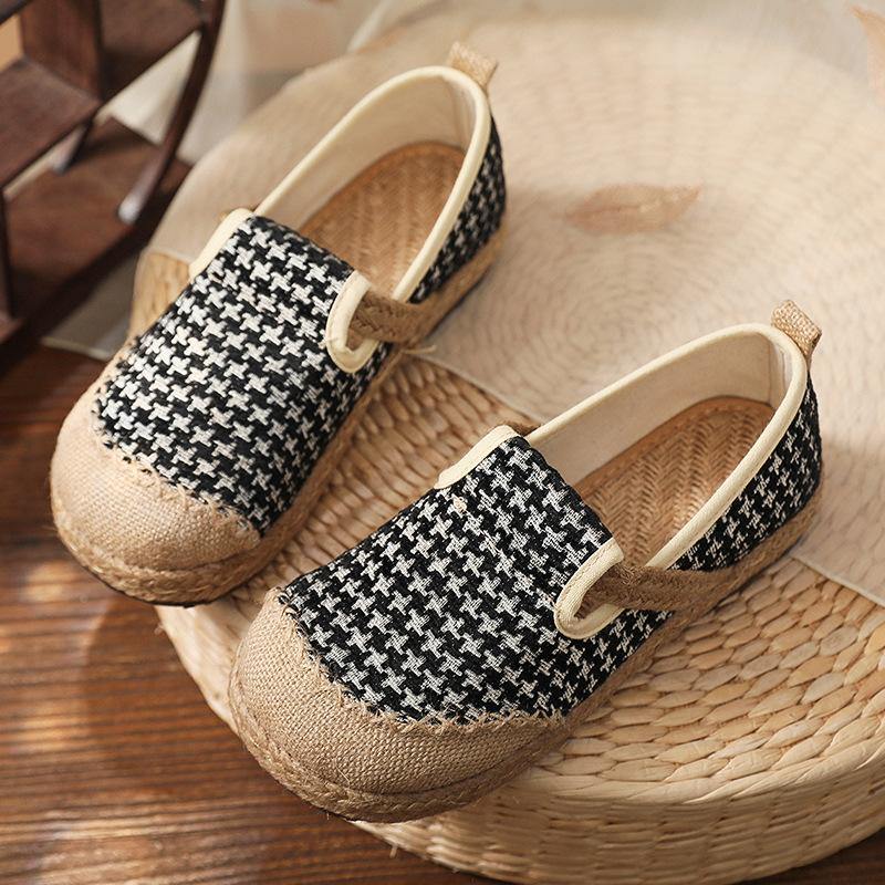 Chic Orthopedic Shoes with Unique Design