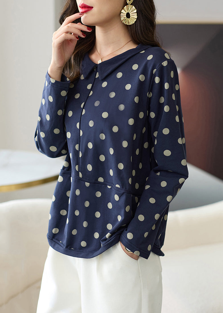 Well Tailored Top with a Graceful Silhouette