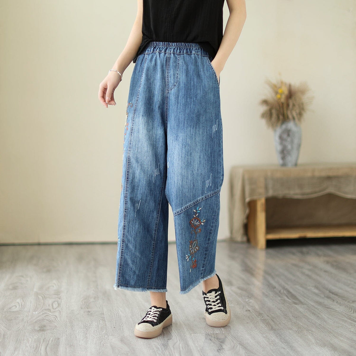 Well Tailored Pants with a Graceful Silhouette