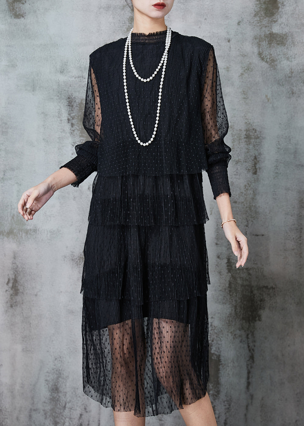 Effortlessly Elegant Dress with a Timeless Design