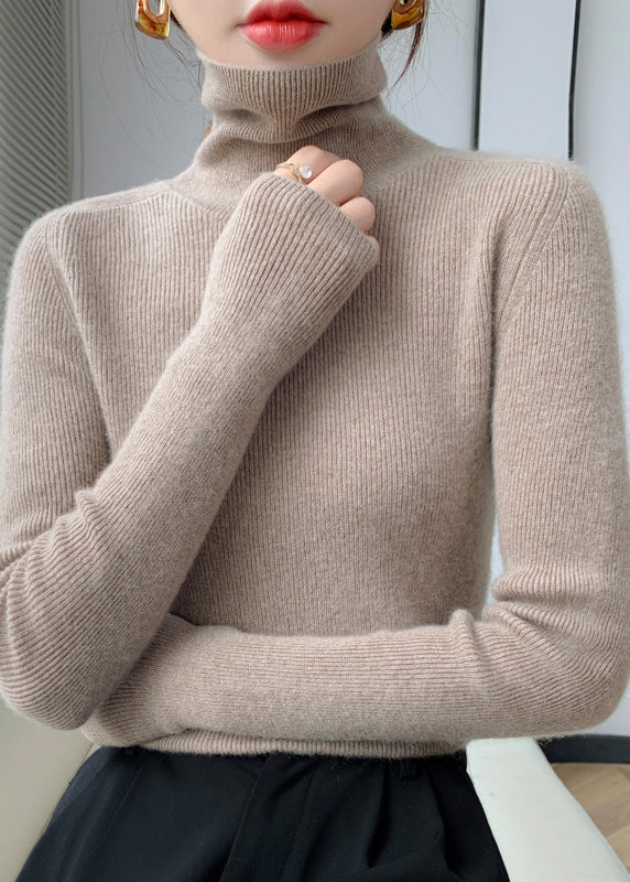 Classic Vintage Sweater with a Flattering Fit