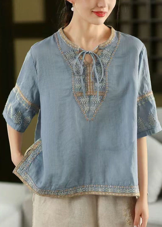 Well Tailored Top with a Graceful Silhouette