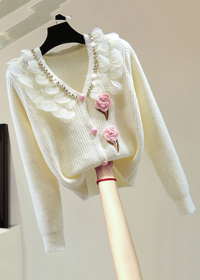Classic Vintage Sweater with a Flattering Fit