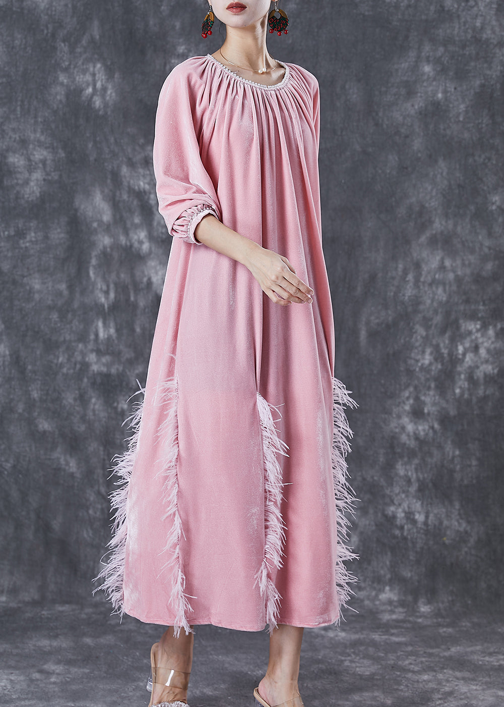 Beautifully Finished Dress in a Timeless Design