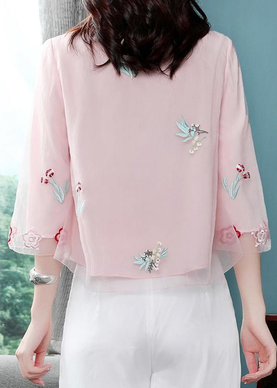 Effortlessly Elegant Top with a Timeless Design