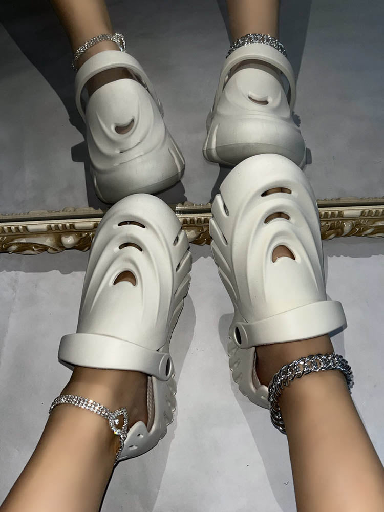 Chic Orthopedic Flats with Unique Design
