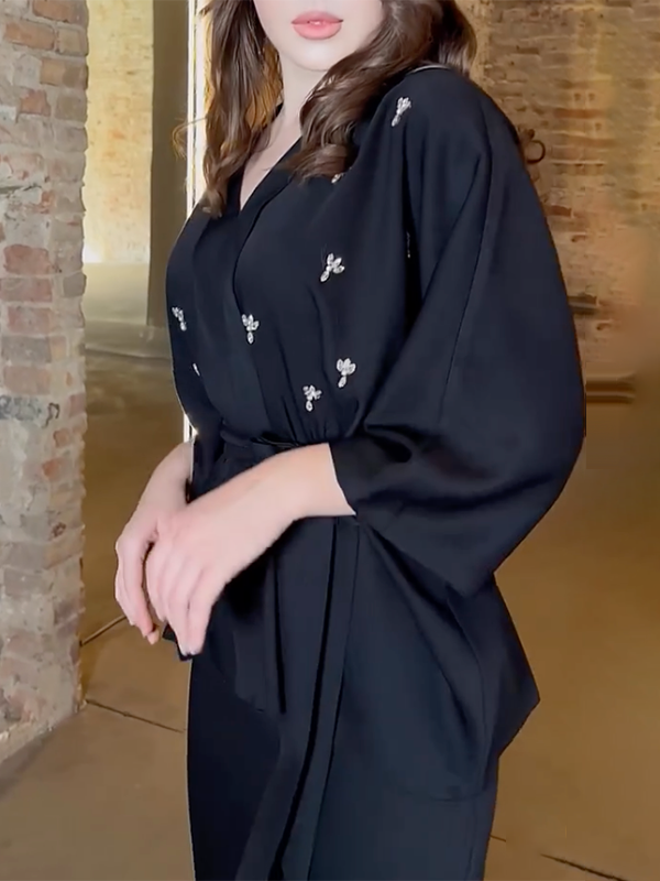 Beautifully Crafted Blouse in a Classic Style