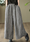 Effortlessly Elegant Pants with a Timeless Design