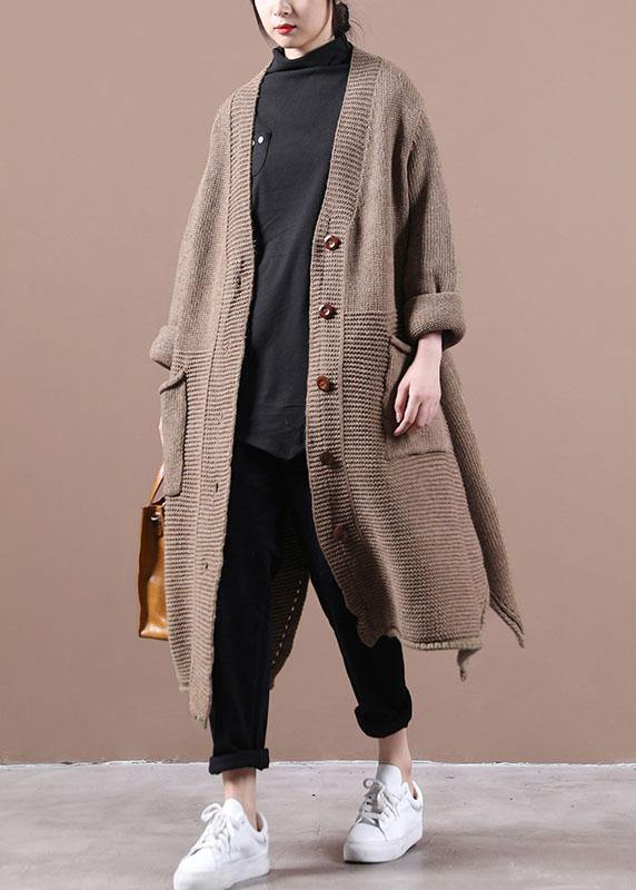 Classic Vintage Sweater with a Flattering Fit