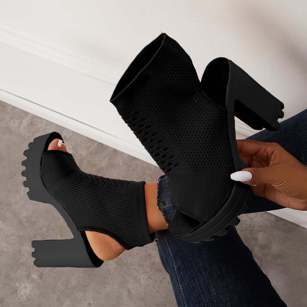 Graceful Orthopedic Sandals for Modern Look