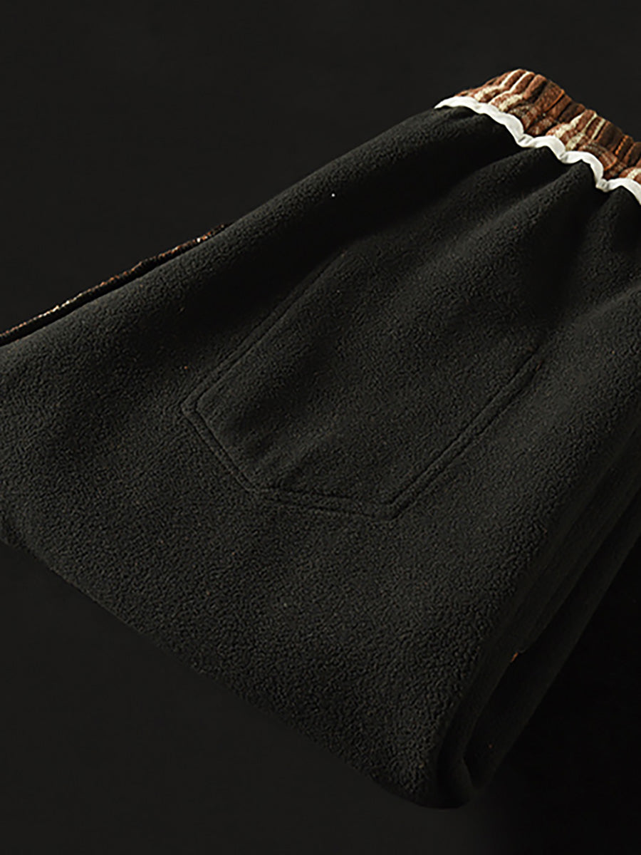 Effortlessly Elegant Pants with a Timeless Design