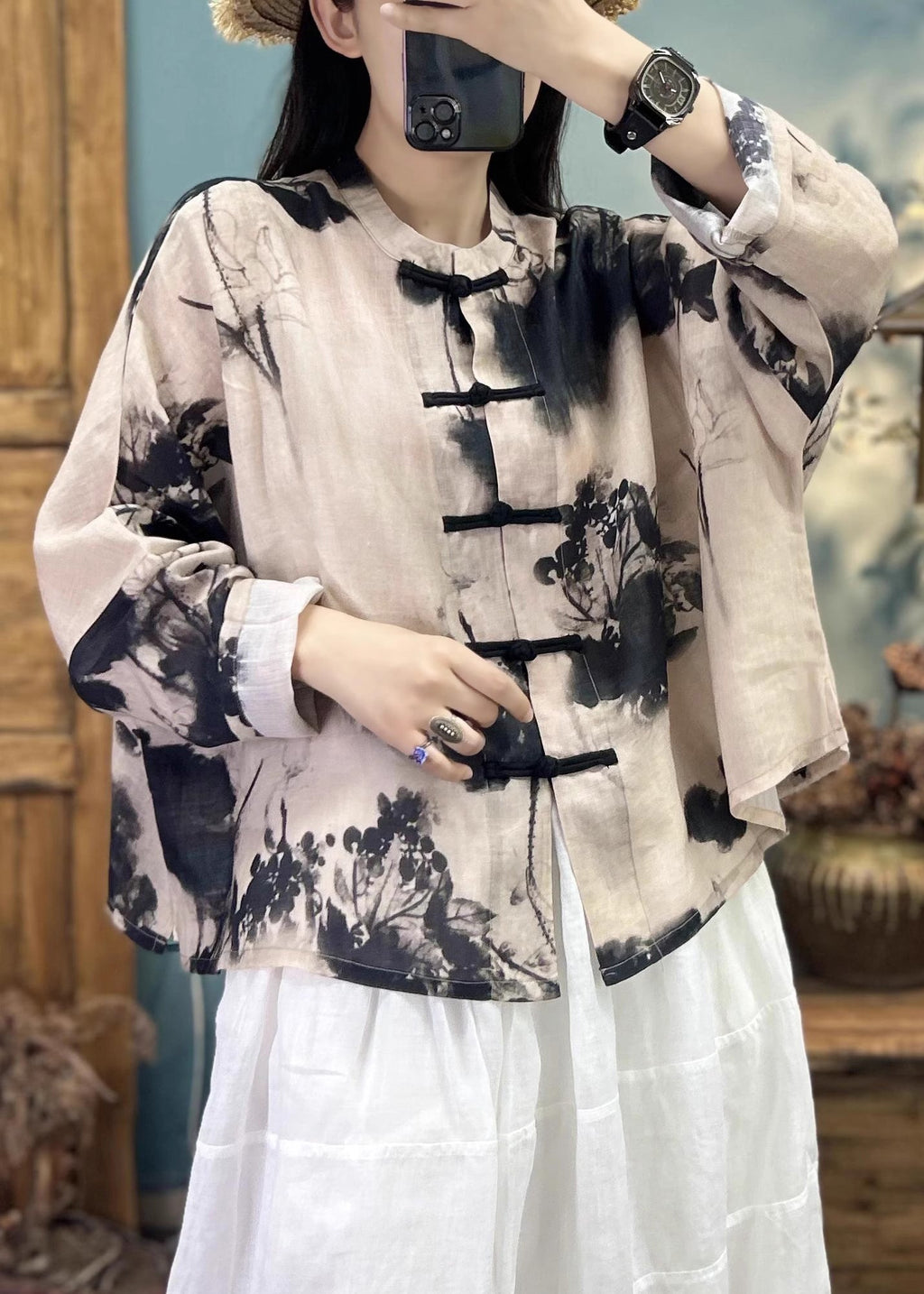 Effortlessly Elegant Coat with a Timeless Design